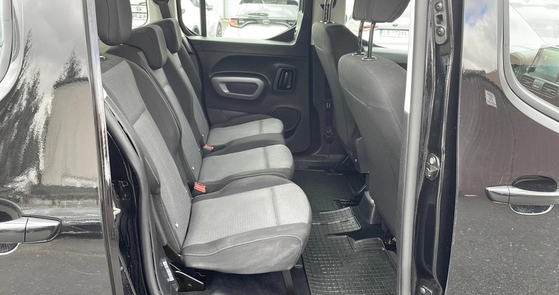 Toyota Proace City Verso cena 86900 przebieg: 49725, rok produkcji 2020 z Ostroróg małe 211